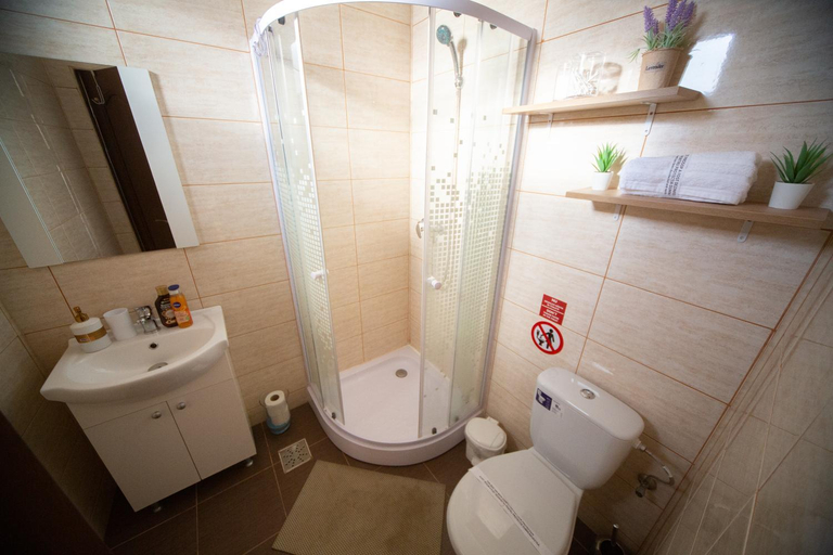 Bathroom 4, Happy Mood Apartments, Brasov