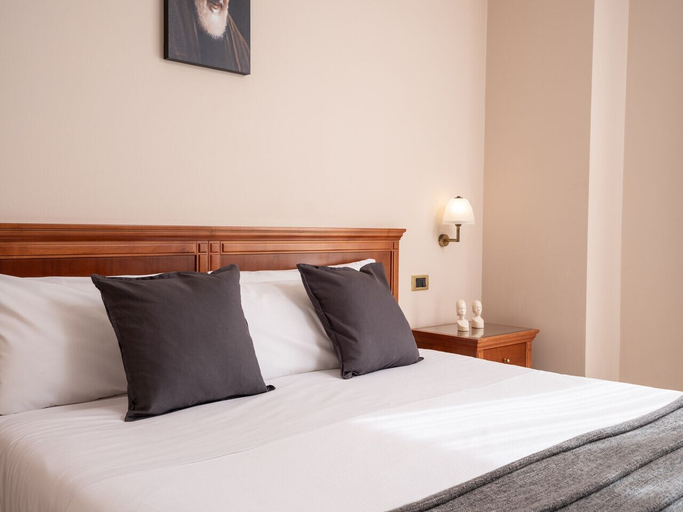 Bedroom 3, Hotel San Pio, Foggia
