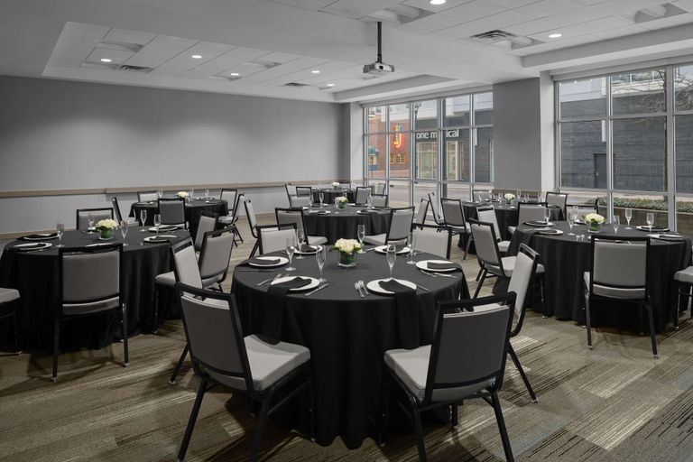 Food & Drinks 5, Hyatt House Raleigh North Hills, Wake