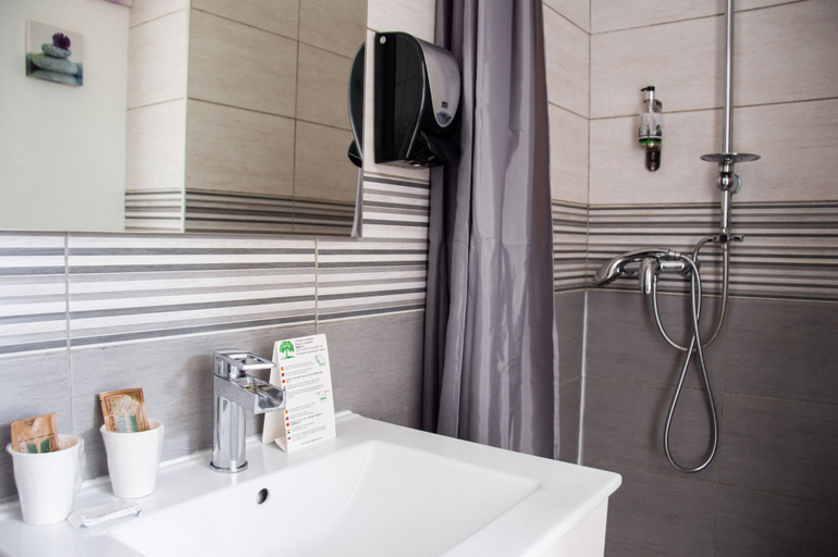 Bathroom 5, Hôtel Le Tivoli Théopolis, Alpes-de-Haute-Provence