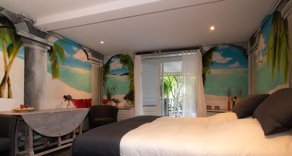 Bedroom 13