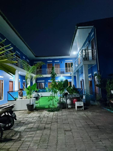 Exterior 9