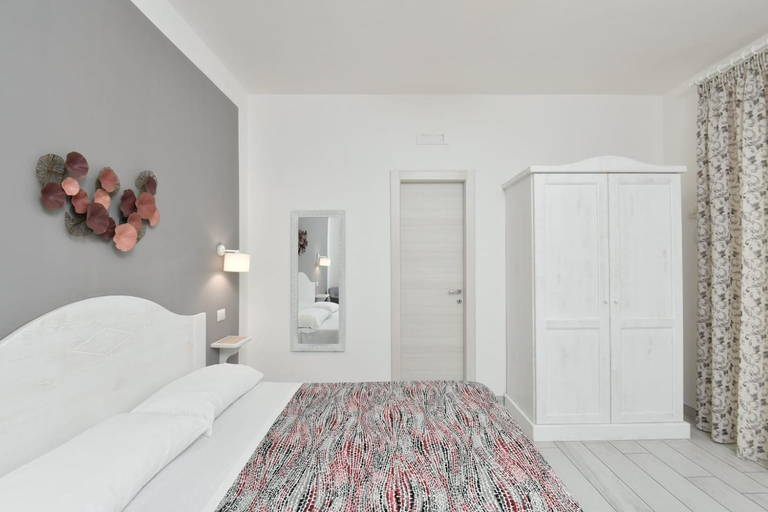 Others 5, B&B inCentro, Salerno