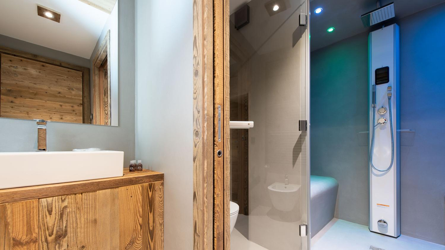 Bathroom, Italianway - San Pietro 8, Sondrio