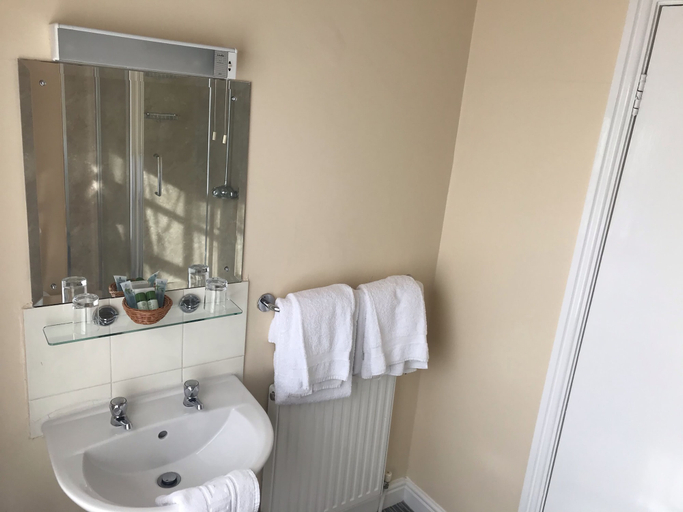 Bathroom 4, The Apple House, York