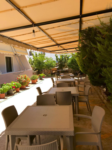 Others 4, Apartments Villa Dovinefa, Sarandës