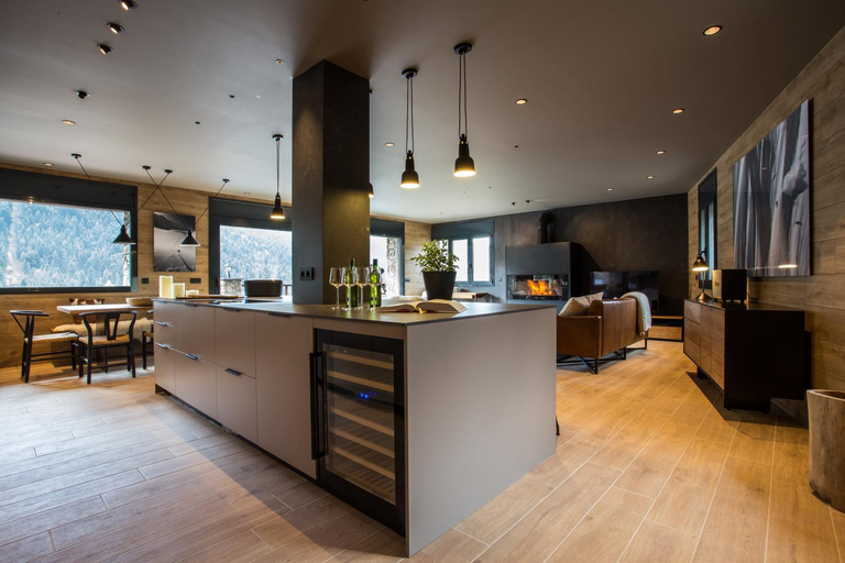 Others 3, Luxury Ski Chalet Andorra