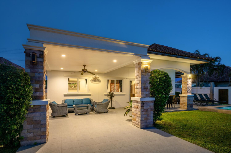 Exterior 9