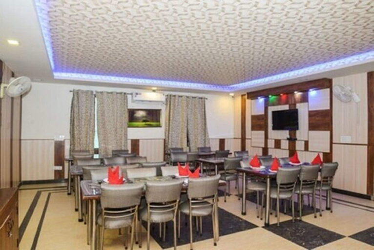 Food & Drinks 4, Airport Hotel J P Palace, West