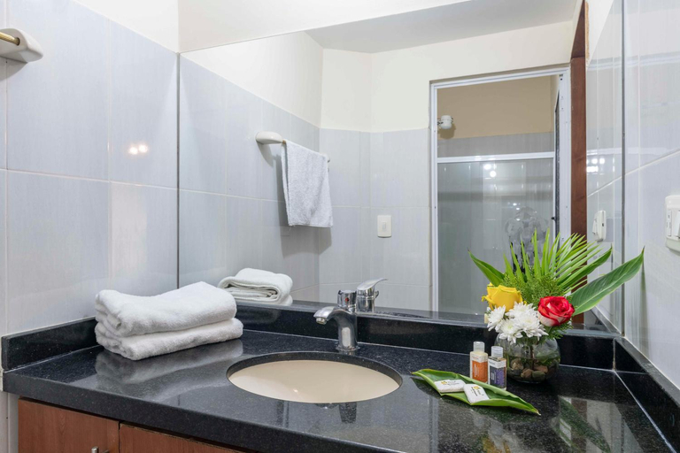 Bathroom 5, Hotel San Gil Campestre, Pinchote