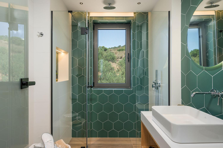 Bathroom 4, Villa Ekphrasis with sea view and jacuzzi, Crete