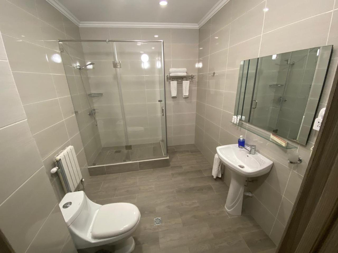 Bathroom 2, Janblue Hotel, Almaty