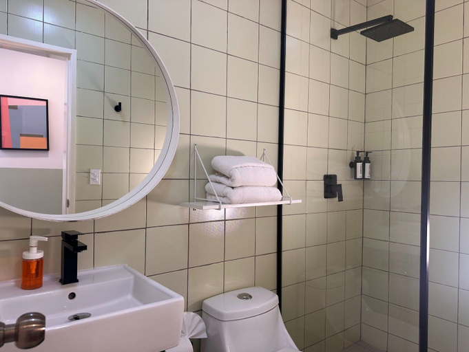 Bathroom 3, INTJ Hotel, Tijuana