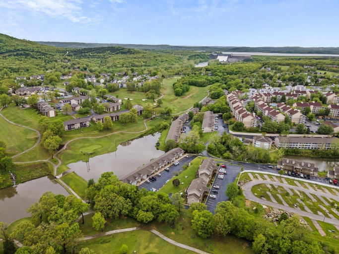 Exterior & Views 2, Memories in Branson 2 BDR in Amazing Location!, Taney