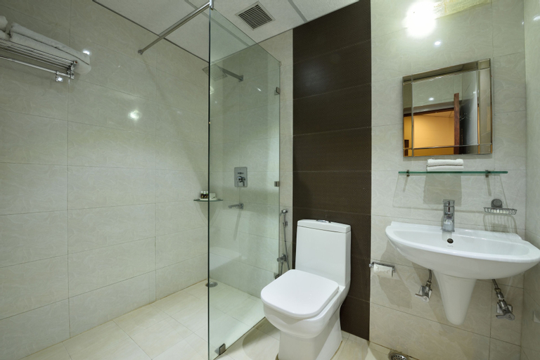 Bathroom 10