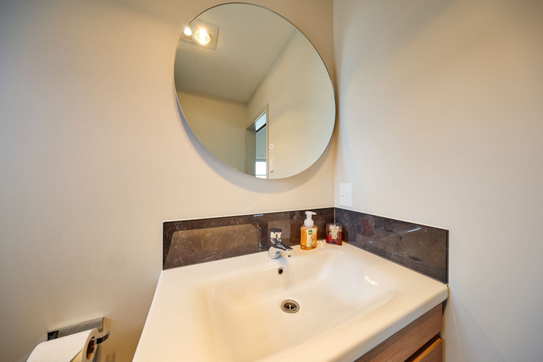 Bathroom 4, Willowbank Motel, Kaikoura