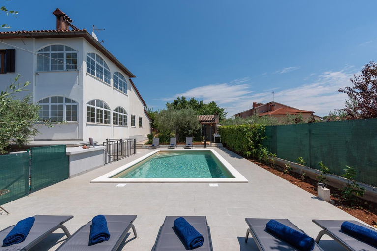 Others 3, HH Korsa with pool, Sveti Lovreč