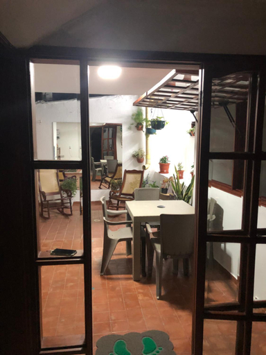 Others 5, La 10B, Cartagena de Indias