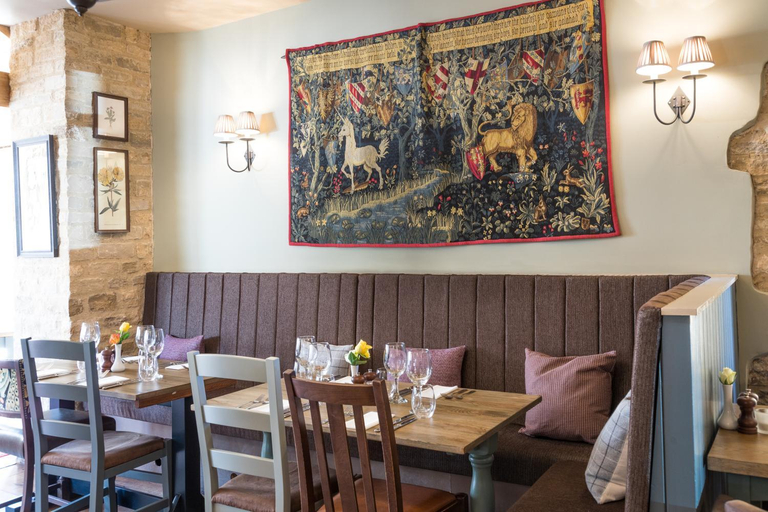 Food & Drinks 5, The Lion Wendlebury, Oxfordshire