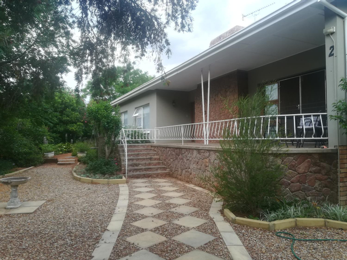 Mulberry Place, Chris Hani