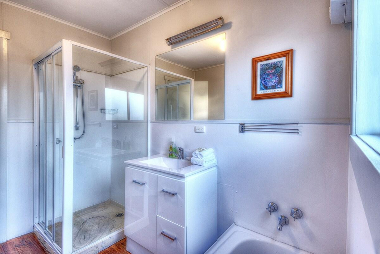 Others 4, Cove Beach Apartment 2 ~ Ocean & Mountian view, Glamorgan-Spring Bay