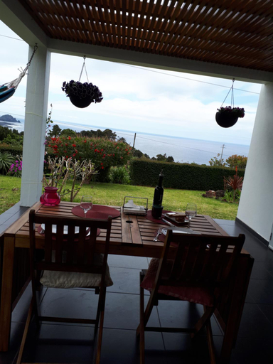 Others 5, Casa da Ribeira, Lajes do Pico