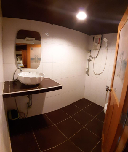 Bathroom 3, Ban Mai Suay Resort Pak Chong, Pak Chong