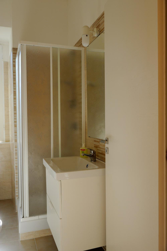 Bathroom 3, B&B Napoli Leggendaria - Breakfast included, Napoli