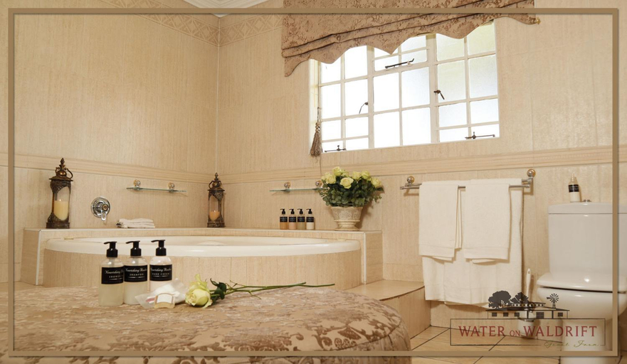 Bathroom 4, Water on Waldrift Guesthouse, Sedibeng
