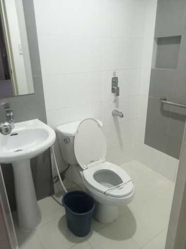 Bathroom 4, Hotel Sogo Cabanatuan, Cabanatuan City