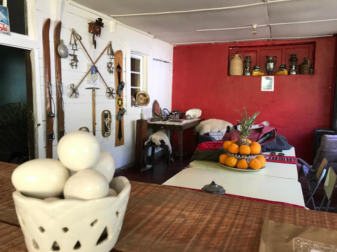 Others 5, Hostal Piolet en Banos Morales, Cordillera