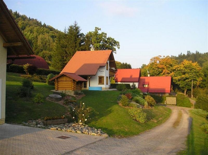 Others 4, Chata U Huberta, Trutnov