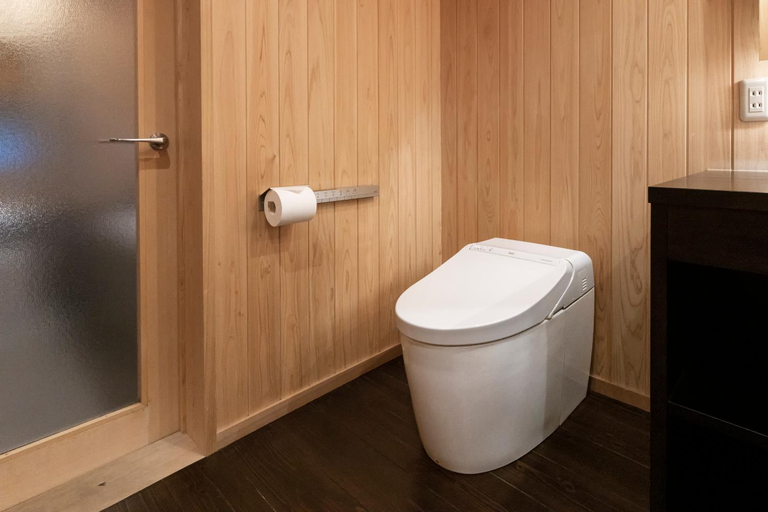 Bathroom 2, Rinn Premium Kunpuu, Kyoto