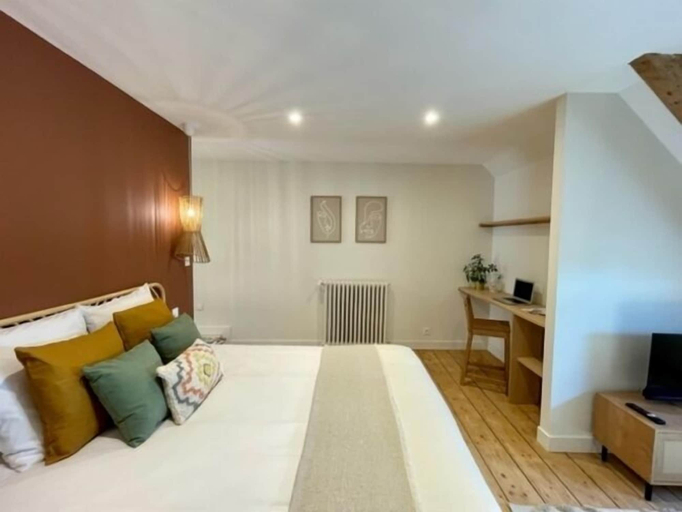 Bedroom 4, La Suite, Manche