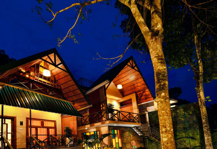 Exterior 6
