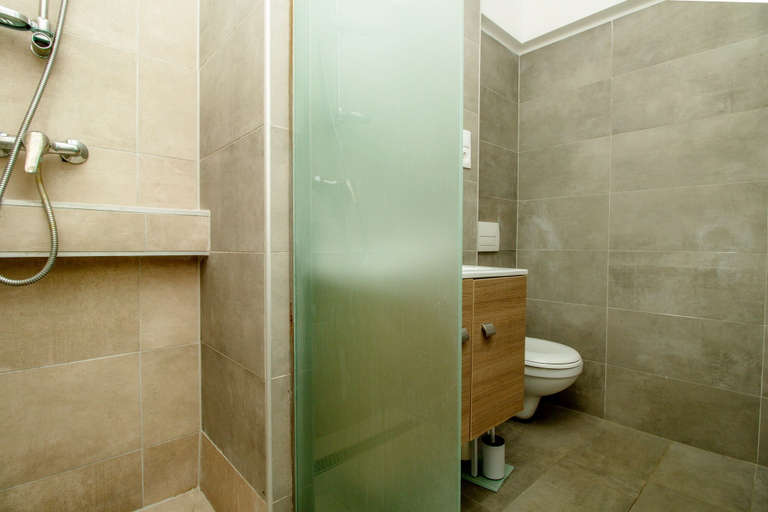 Bathroom 3, Beach Szálló Révfülöp, Tapolca