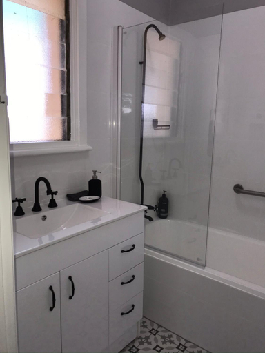 Others 2, Cute and Cosy - events, workers, getaways, Murray Bridge