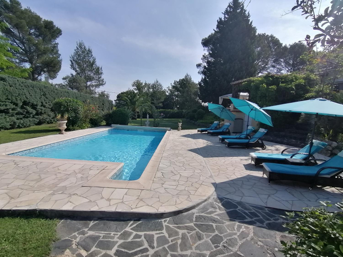 Others 3, Hotes'Antic Provence, Var