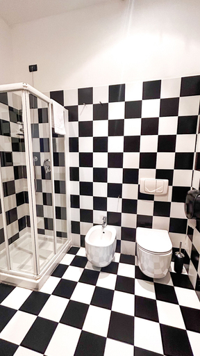 Bathroom 4, Al Castello, Ferrara