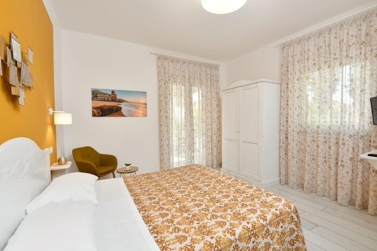 Others 4, B&B inCentro, Salerno