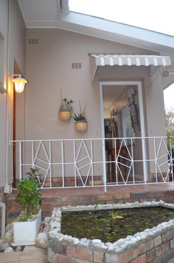 Others 4, Anni Bos, Cape Winelands