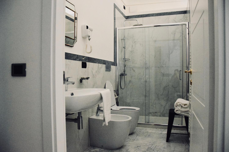 Bathroom 2, Casa Cristina, Alessandria