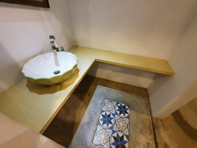 Bathroom 3, Tainan, Tainan