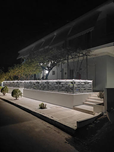 Food & Drinks, Stefani apartments, Attica