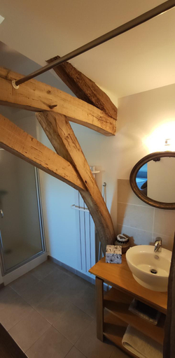 Bathroom 3, L'Aubinoise, Maine-et-Loire