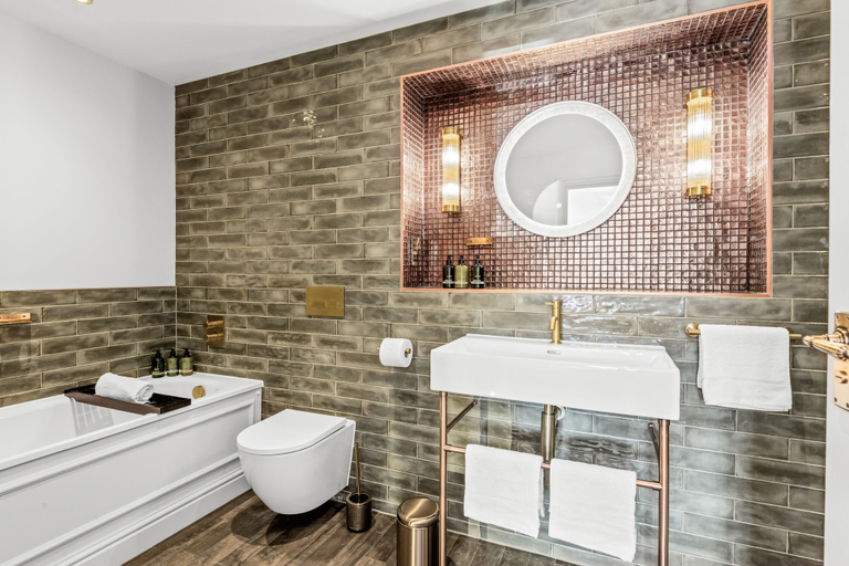 Bathroom 4, The Ley Arms, Devon