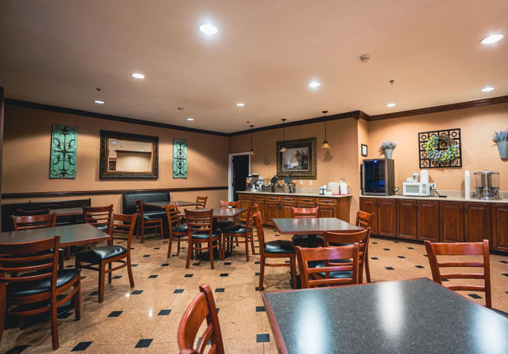 Food & Drinks 3, Mountain Inn & Suites Flat Rock, Henderson