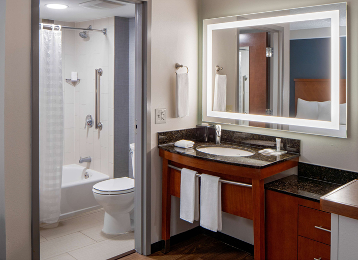 Bathroom 4, Hyatt Place Fair Lawn Paramus, Bergen