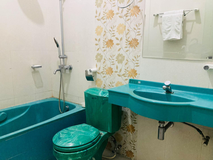 Bathroom 8