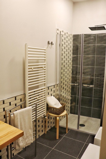 Bathroom 4